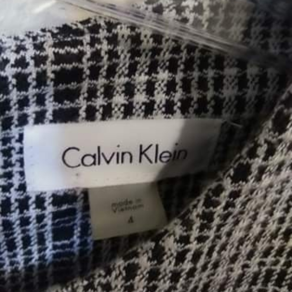 Size 4 original 129 new. Now only 30.